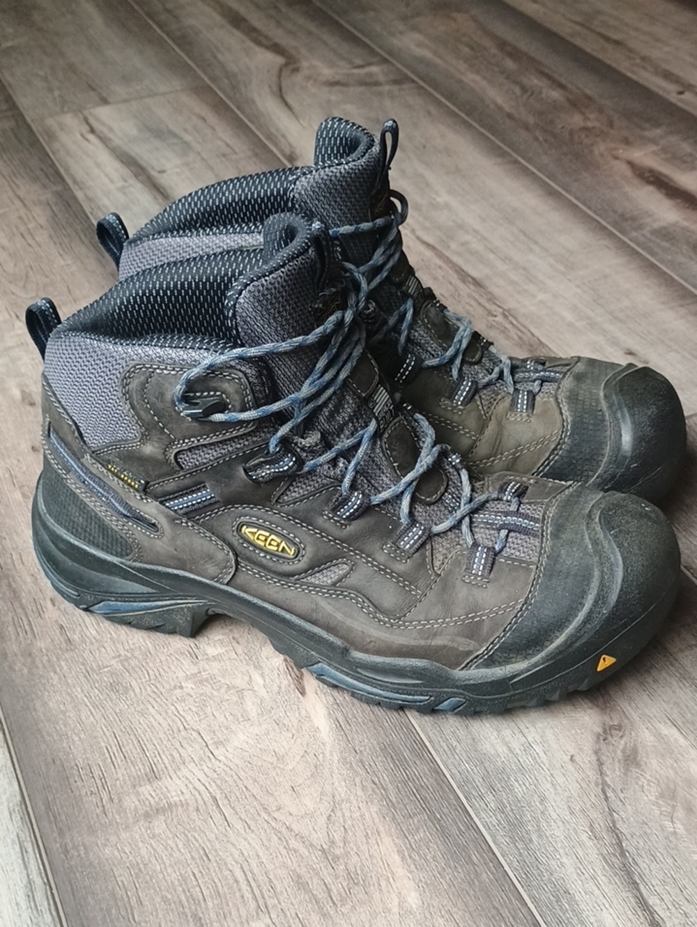 Keen Men's Dark Gray/Brown Waterproof Hiking Boots